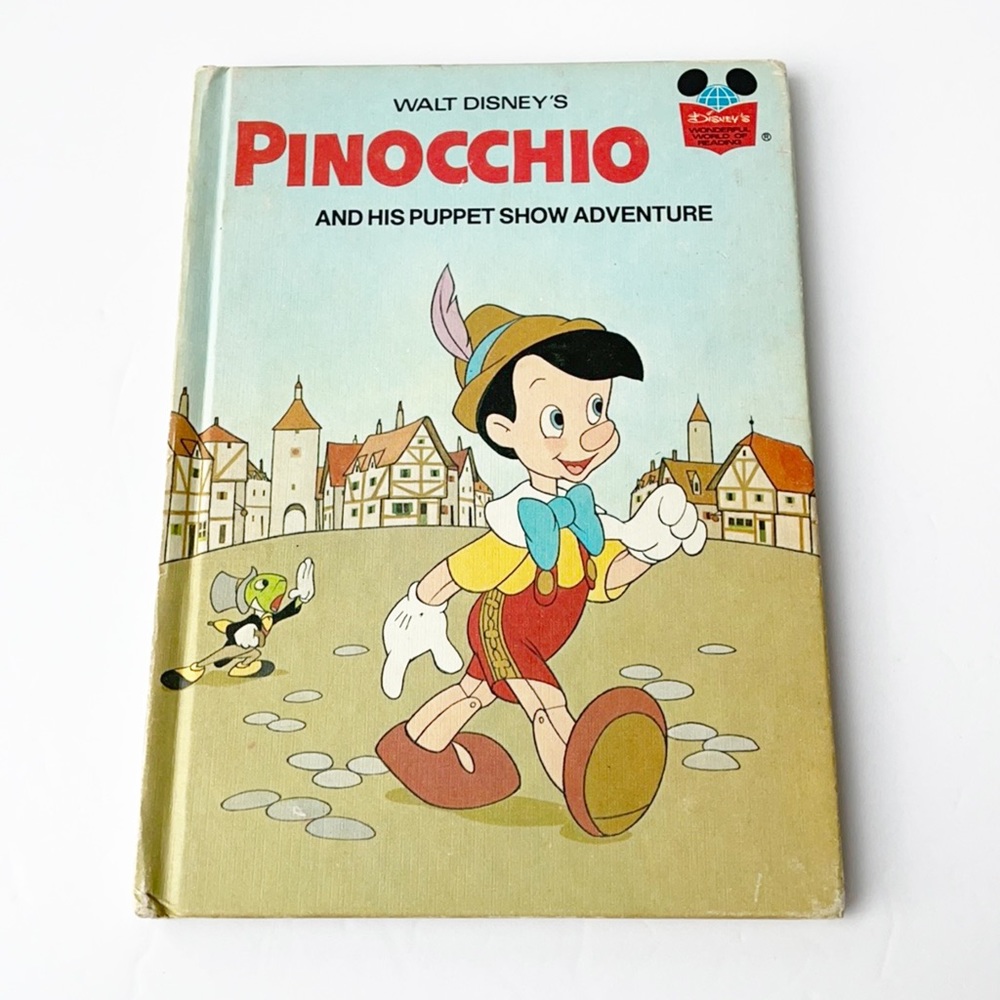 Disney vintage children book PINOCCHIO
AND HIS PUPPET SHOW ADVENTURE